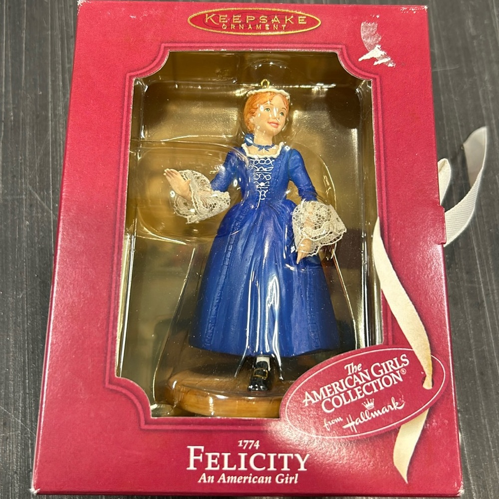 NEVER opened. 2002 Hallmark 1774 Felicity